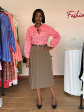 Load image into Gallery viewer, Pink long sleeves lace blouse
