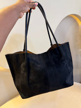 Load image into Gallery viewer, Black suede tote bag
