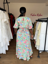 Load image into Gallery viewer, Green floral belted maxi dress

