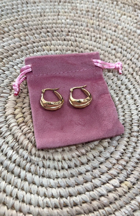 Gold patterned mini hoops