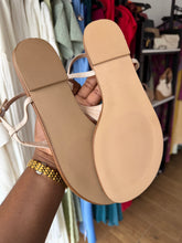 Load image into Gallery viewer, Wine flat sandals
