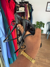 Load image into Gallery viewer, Black heeled sandals
