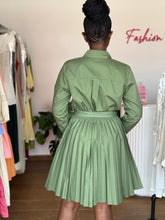 Load image into Gallery viewer, Green longsleeves mini belted dress
