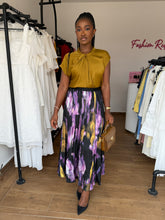 Load image into Gallery viewer, Purple multi colored satin skirt
