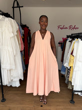 Load image into Gallery viewer, Pink maxi linen dress
