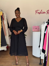 Load image into Gallery viewer, Black longsleeves pleated jumpsuit
