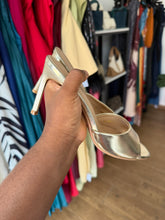 Load image into Gallery viewer, Gold mules
