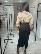 Load image into Gallery viewer, Black pencil skirt
