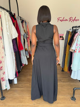 Load image into Gallery viewer, Black belted maxi dress
