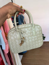 Load image into Gallery viewer, Green woven mini bag
