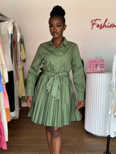 Load image into Gallery viewer, Green longsleeves mini belted dress

