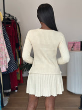 Load image into Gallery viewer, Cream pleated mini two piece
