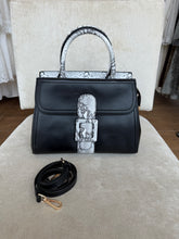Load image into Gallery viewer, Black and white midi bag
