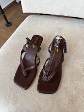 Load image into Gallery viewer, Brown slingback heeled sandals
