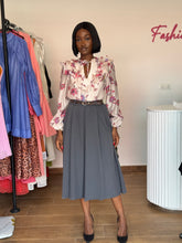 Load image into Gallery viewer, Pink floral chiffon blouse
