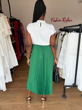 Load image into Gallery viewer, Green satin midi pleated skirt
