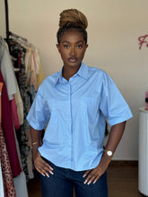 Load image into Gallery viewer, Blue button down short sleeves shirt
