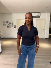 Load image into Gallery viewer, Navy blue stretchy top
