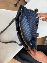 Load image into Gallery viewer, Black maxi tote bag
