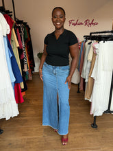 Load image into Gallery viewer, Black ribbed stretchy polo top
