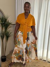 Load image into Gallery viewer, Yellow and white pleated floral maxi skirt
