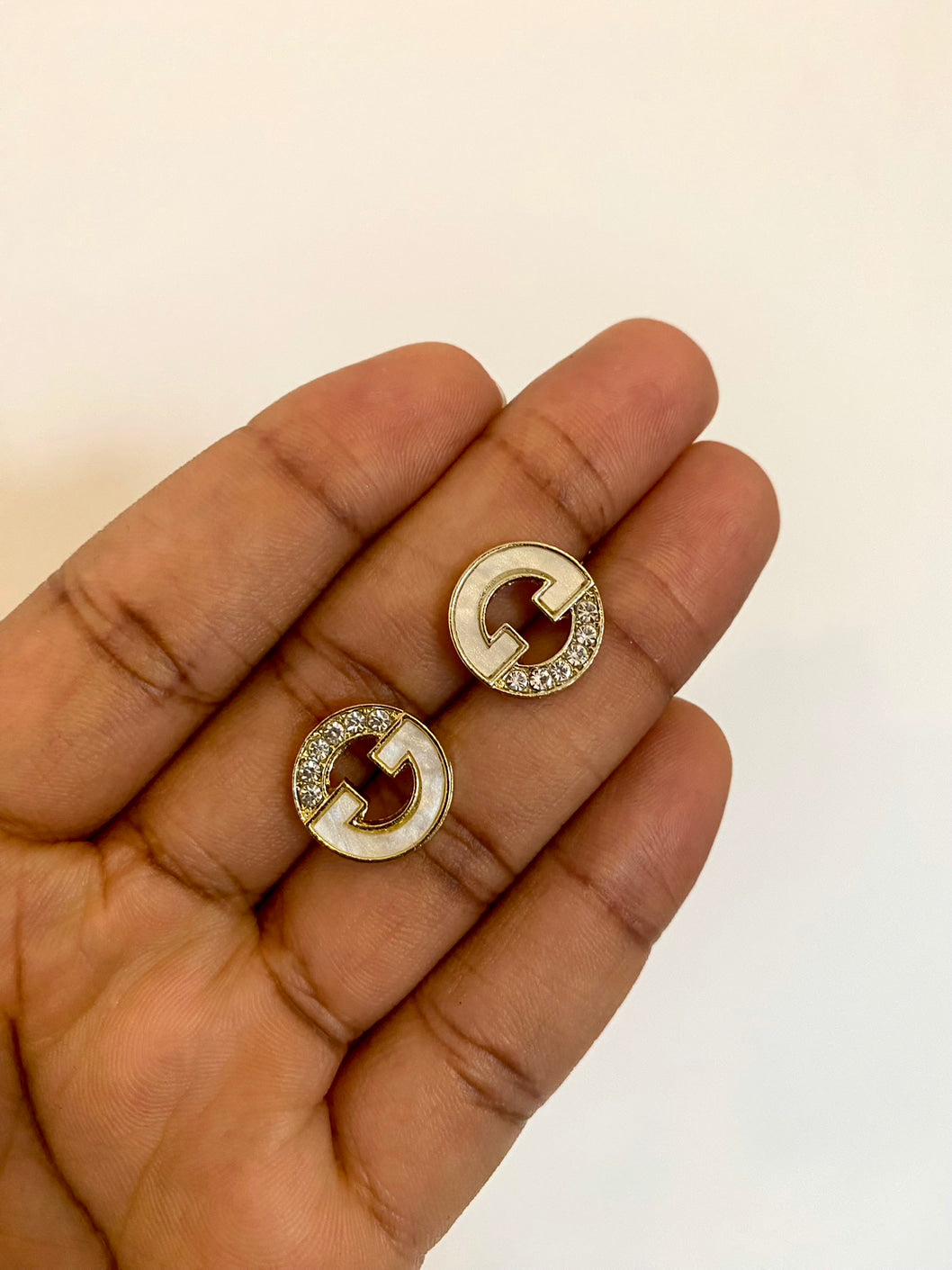 Gold marble G studs